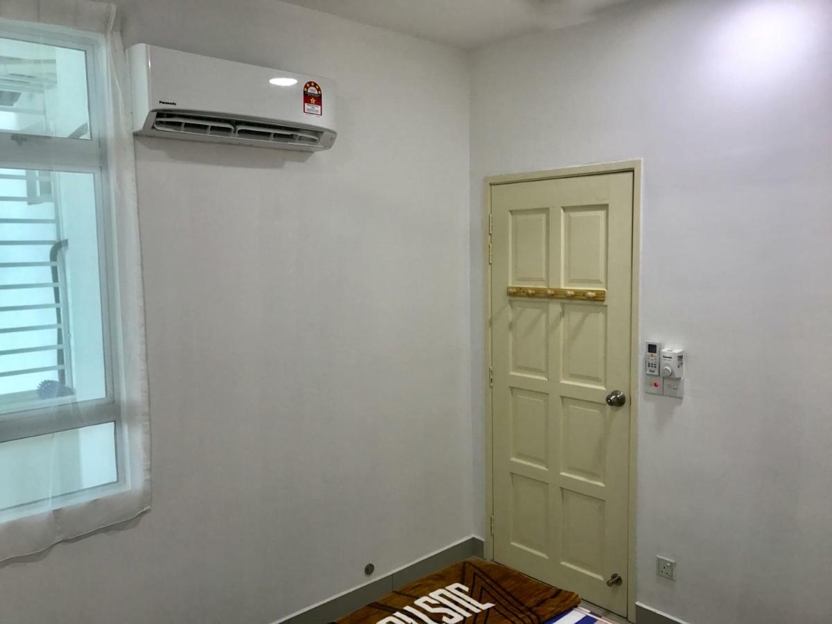Spice Tunas 3B2B House Bayan Lepas Εξωτερικό φωτογραφία